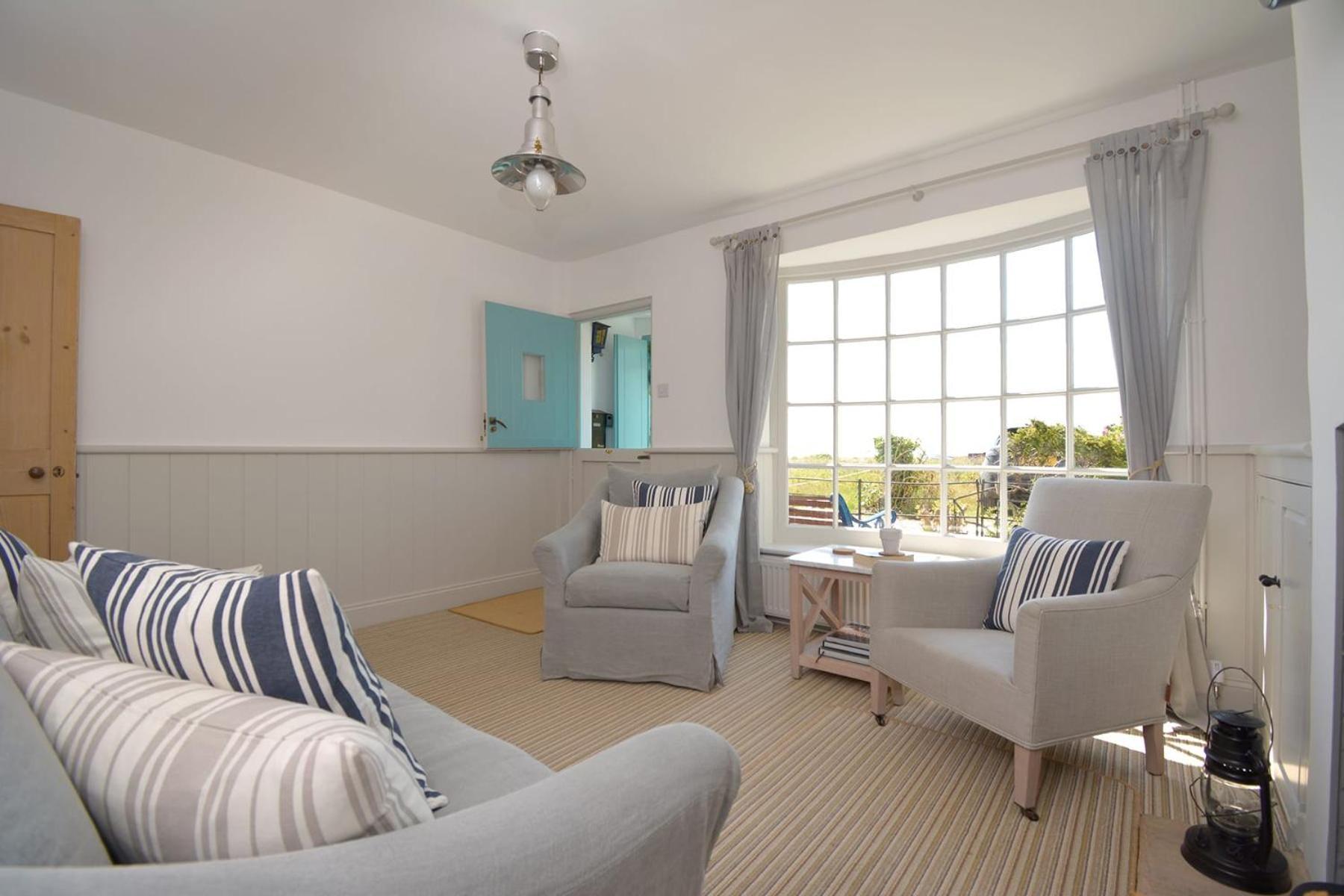 Bosun Cottage - Boutique Retreat On The Beach Дил Экстерьер фото